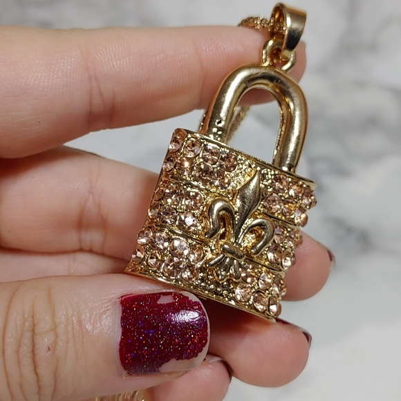 Rhinestone Lock and Key Necklace - Picture 3 of 4
